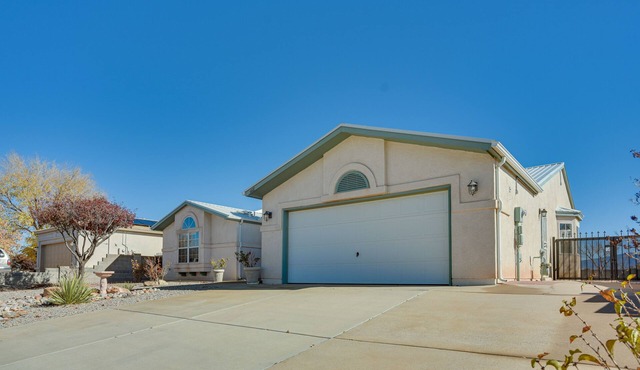 Enchanted Hills Home w/Sandia Mountain Views!