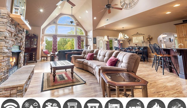 Enchanted Primrose: Free Attraction Tickets, Hot Tub, Arcade Games & Amazing Mountain Views