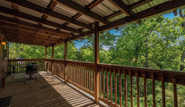 Enchanted River Cabin - Private Retreat + Views