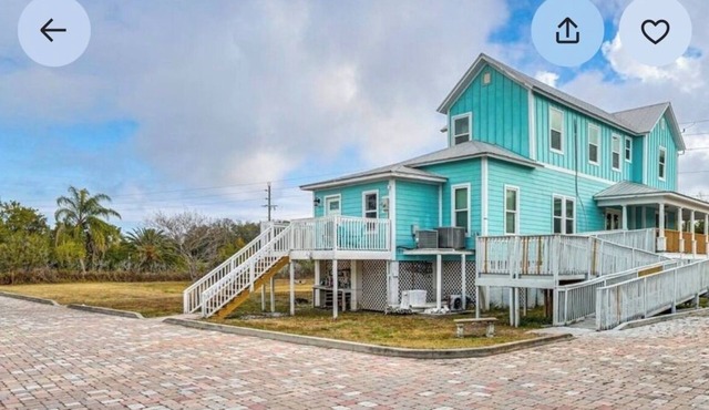 Enchanting 1909 Home Near Gulf Beaches-sleeps 10