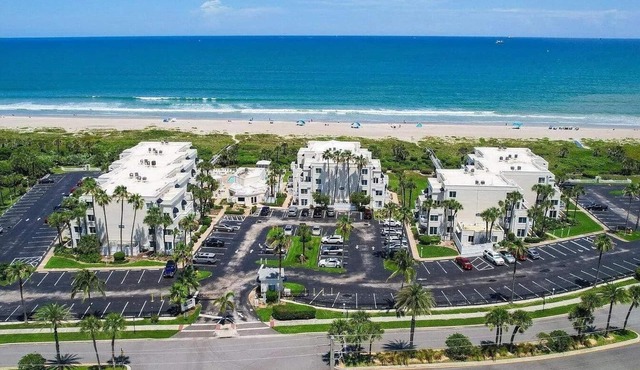 Enchanting 2-Bedroom Ground Floor Beach Condo at Cape Canaveral WiFi & AC
