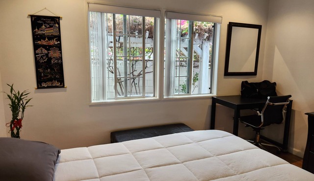 Enchanting 2-bedroom house with AC in Los Angeles