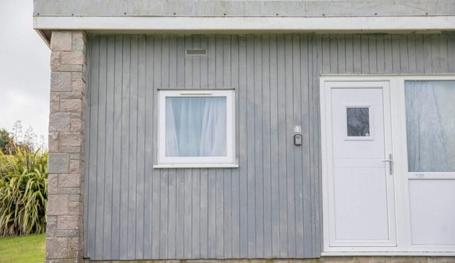 Enchanting 2 Bedroom Coastal Chalet - Sea Views - Near Clovelly!