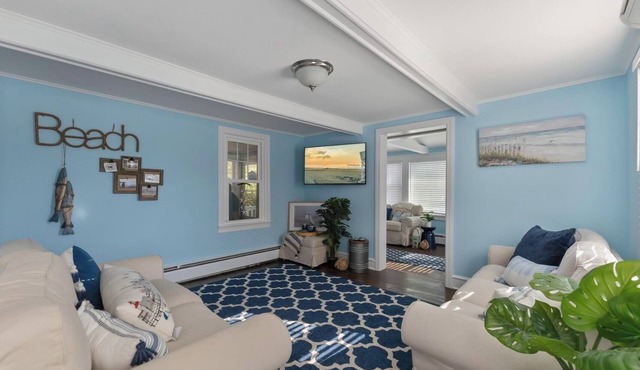 Enchanting 3-bedroom classic cottage with AC and modern luxury in Ocean City