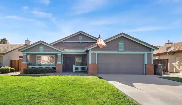 Enchanting 4BR with Rose Garden