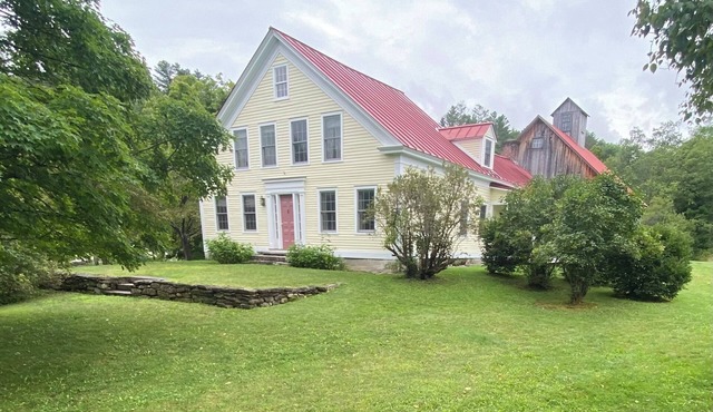 Enchanting 5-bedroom farmhouse in Landgrove