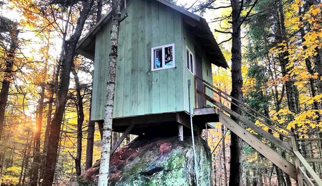 Enchanting Adirondack Cabin in the Treetops