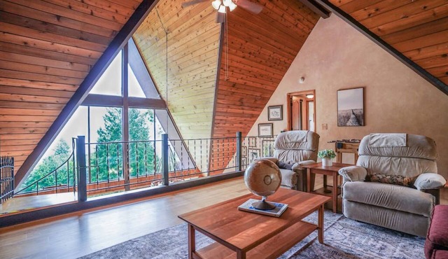 Enchanting Bavarian Cabin Retreat, Pet-Friendly