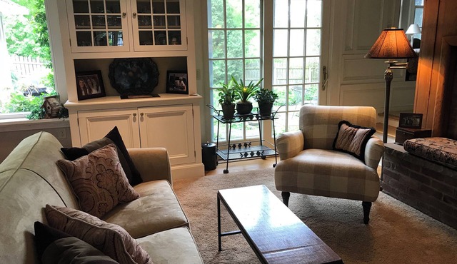 Enchanting circa 1860 House in Cazenovia Village