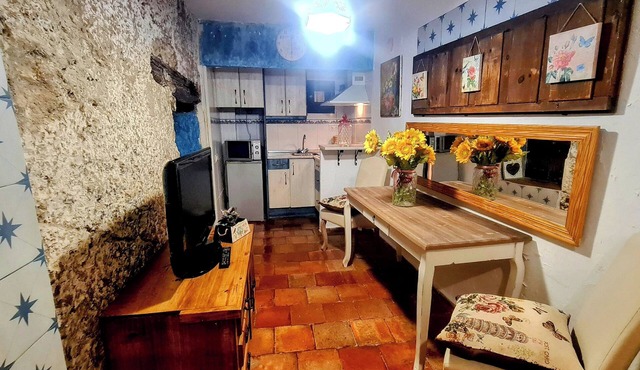 Enchanting City Views in Historic Cuenca Apartment