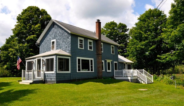 Enchanting Country House on 18 acres, Sunset Views, <15 minutes from Tanglewood