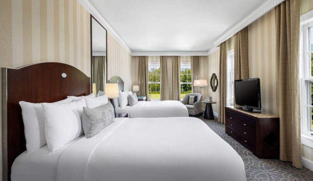 Enchanting Equinox | 2 Queen Room + Fine Cuisine