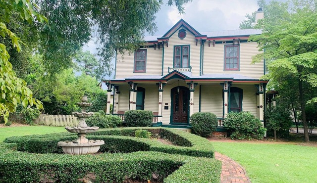 Enchanting Estate In the heart of Wilson
