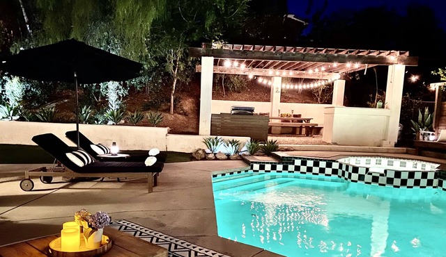 Enchanting Gated Romantic Oasis!