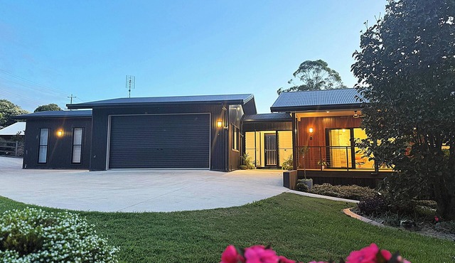 Enchanting Haven in the Heart of Mapleton, Sunshine Coast Hinterland