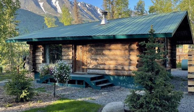 Enchanting Kenai River Retreat