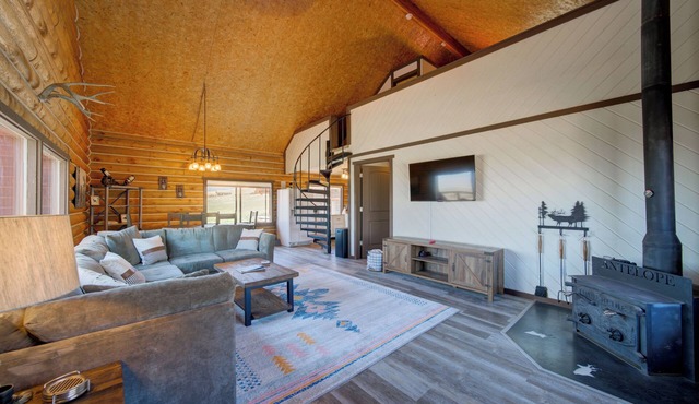 Enchanting Log Cabin Retreat with Guest Cabin in Montana’s Gravelly Range