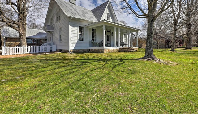 Enchanting Monteagle Retreat w/ Enclosed Patio!