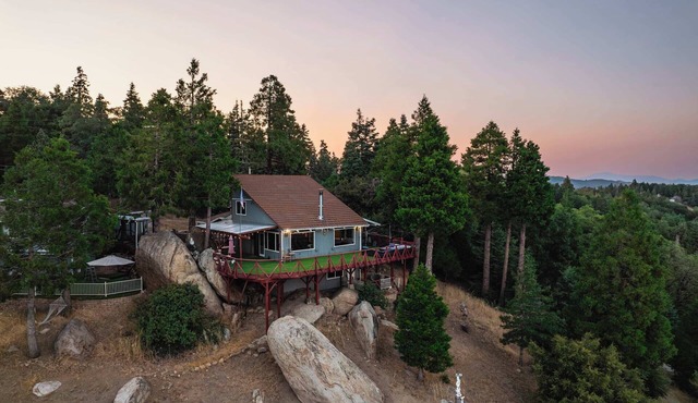 Enchanting Mountain Retreat with Breathtaking View