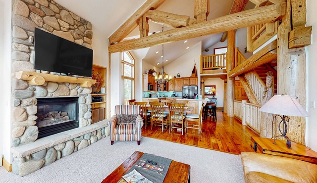Enchanting mountain oasis with hot tub, fireplaces, deck, & views