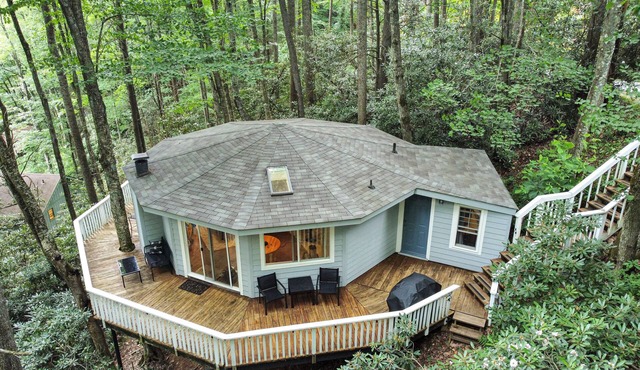 Enchanting Mountain Tree House Hideaway.