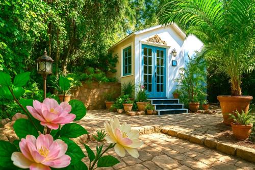 Enchanting Private Hollywood Hills Guest House with Tranquil Tree-Top Views, Magical Outdoor Living Room and Patio and Zen Garden, In LA's Most Desirable, Central, Serene Area and Only 2 Minutes from Hollywood Boulevard