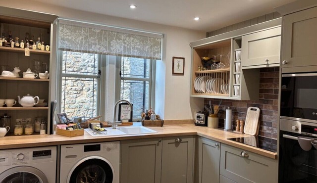 Enchanting Renovated Cottage with EV - Witchnest