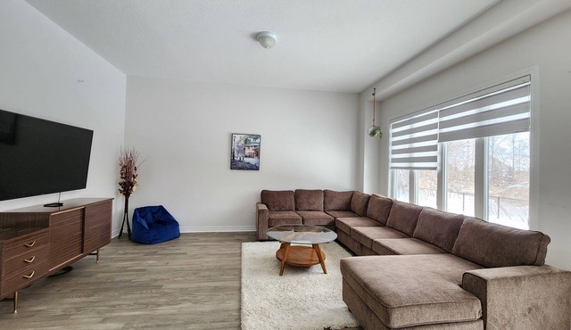 Enchanting Retreat minutes to downtown Collingwood and Blue Mountain Resort