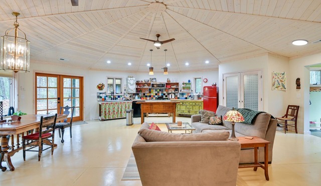 Enchanting Shelby Cottage on 12 Acres w/Hot Tub!