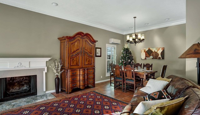 Enchanting Southwest Serenity - SO Convenient to Golf, Grocery, and Restaurants!