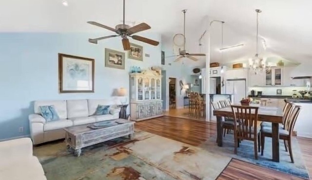 Enchanting Spacious Beach House With Hot Tub, Game Room, Tiki Bar & Fishing Dock