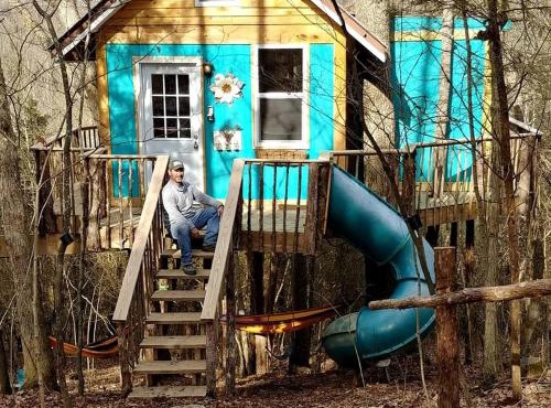 Enchanting Tree House with a Slide on 200 Acres for a Family Adventure in Germantown, Kentucky