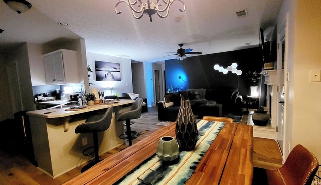 Enchantress Lake Cottage - KING BED/SLEEPS 10