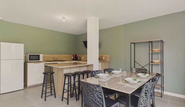 Enclosed garden – Single-storey house for 4