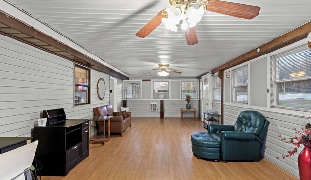 Enclosed Sunroom Ripken Stadium and Parks Nearby