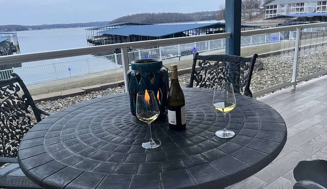 End Unit Condo - Gorgeous First Tier Lake View