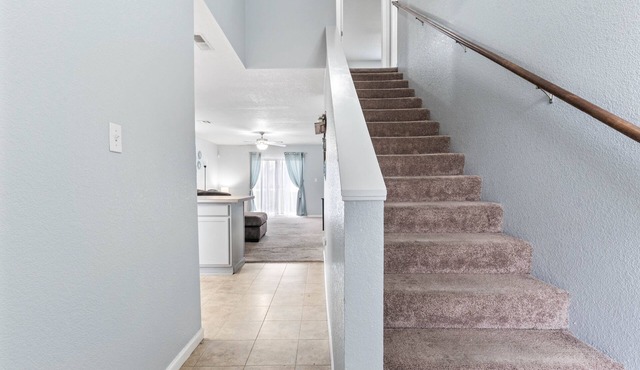 End Unit, King Bed, Garage KSMANE1312