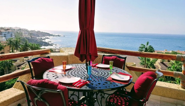 Endless Panoramic View Penthouse 2 Bedroom Suites All US/CAN TV channels