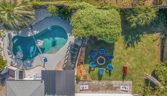 Endless Summer- Beach | Pool | Firepit | 3 king bedrooms | Bunk Room