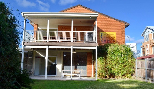 Endless Summer walk to the beach