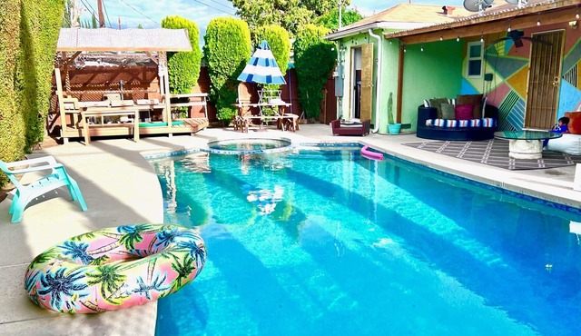 Endless summer in LA HEATED POOL/HOT TUB/CABANA 3 br/2 bath with game room