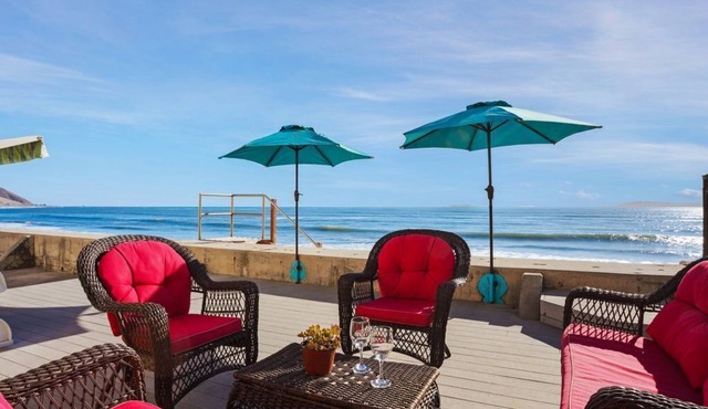 Endless Summer! Large Family Friendly Beach House!