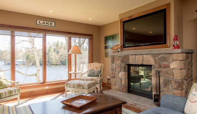 Endless Summers Fabulous Lake oasis