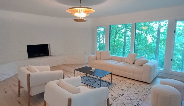 Endless Tranquility and Gorgeous Sunset Views 5 miles From Downtown Atlanta