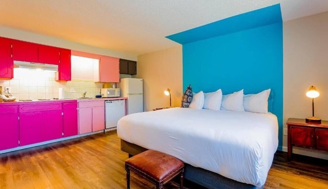 Endless Views and Relaxation! 2 Modern Units! Pets Allowed, Free Parking!