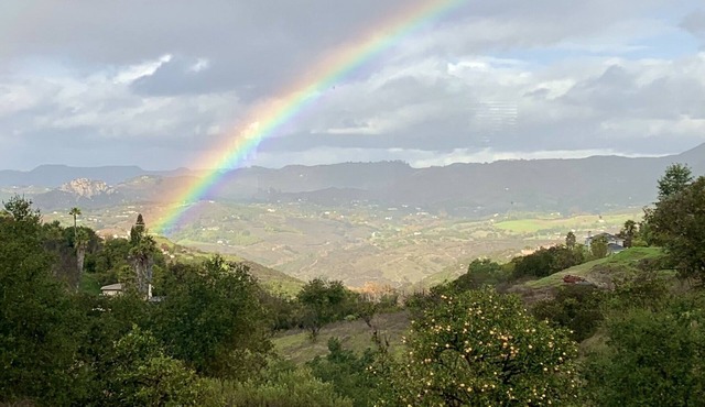 Endless Views & Spacious Home, Nature Games Weddings Wineries Hiking
