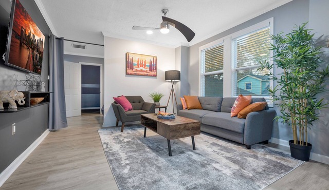 Energy Loft 15 mins fr downtown ATL & airport Sleep 3