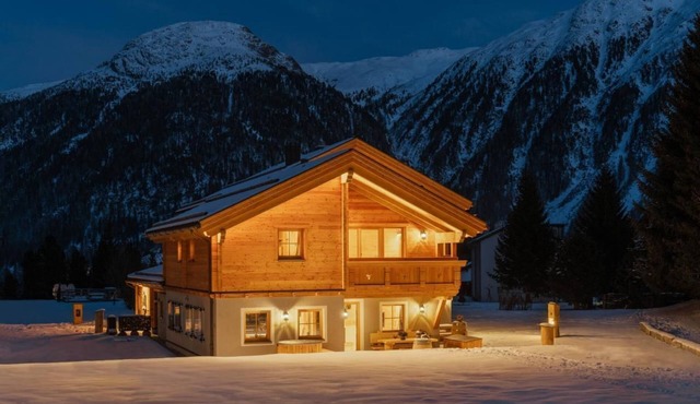Engadin Chalet - Private Spa Retreat