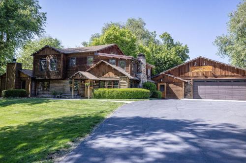 Engen Hus Bed and Breakfast