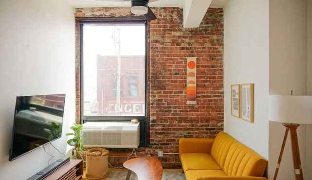 Enger Lofts Hotel 🌲 Modern Getaway in the Heart of the Craft District